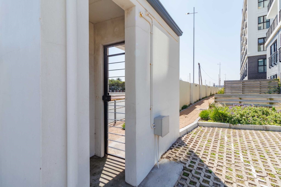 To Let 1 Bedroom Property for Rent in Lagoon Beach Western Cape